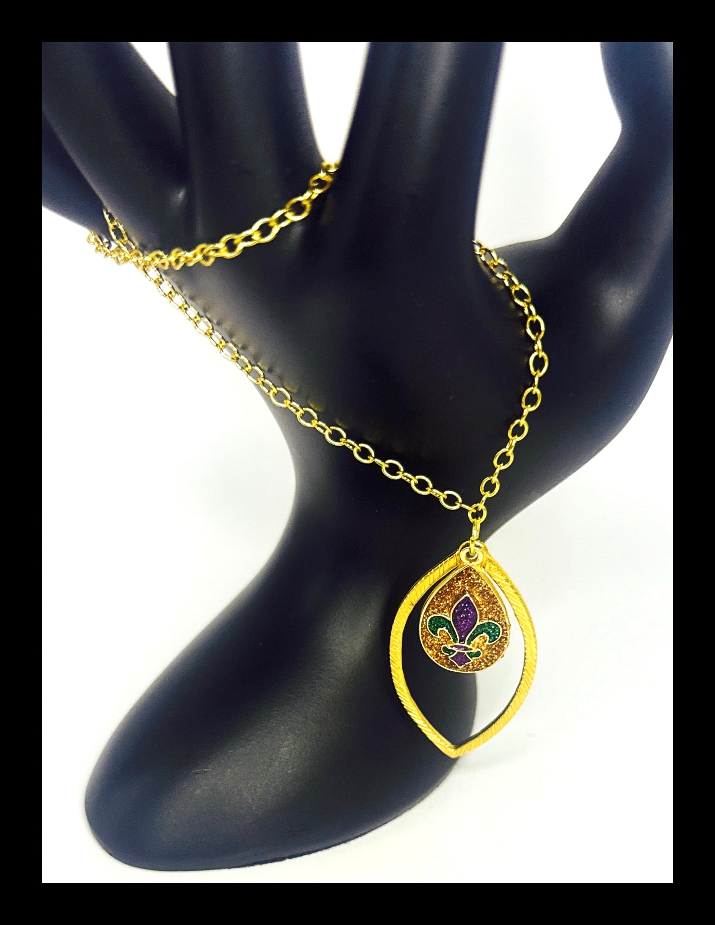 **Krewe de Jewel Necklace**