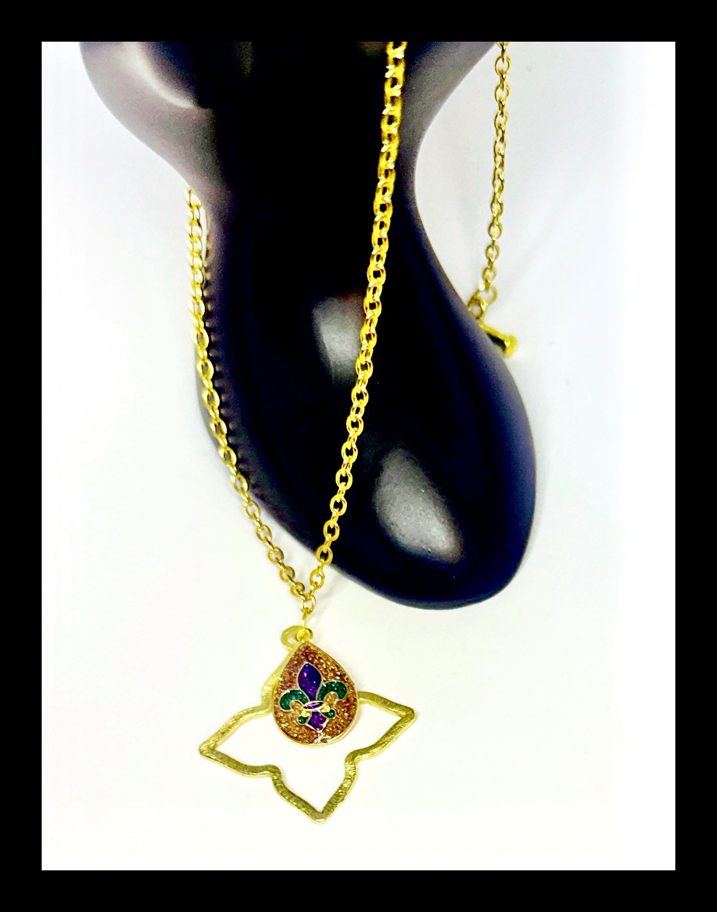 **Second Line Showtime Necklace**