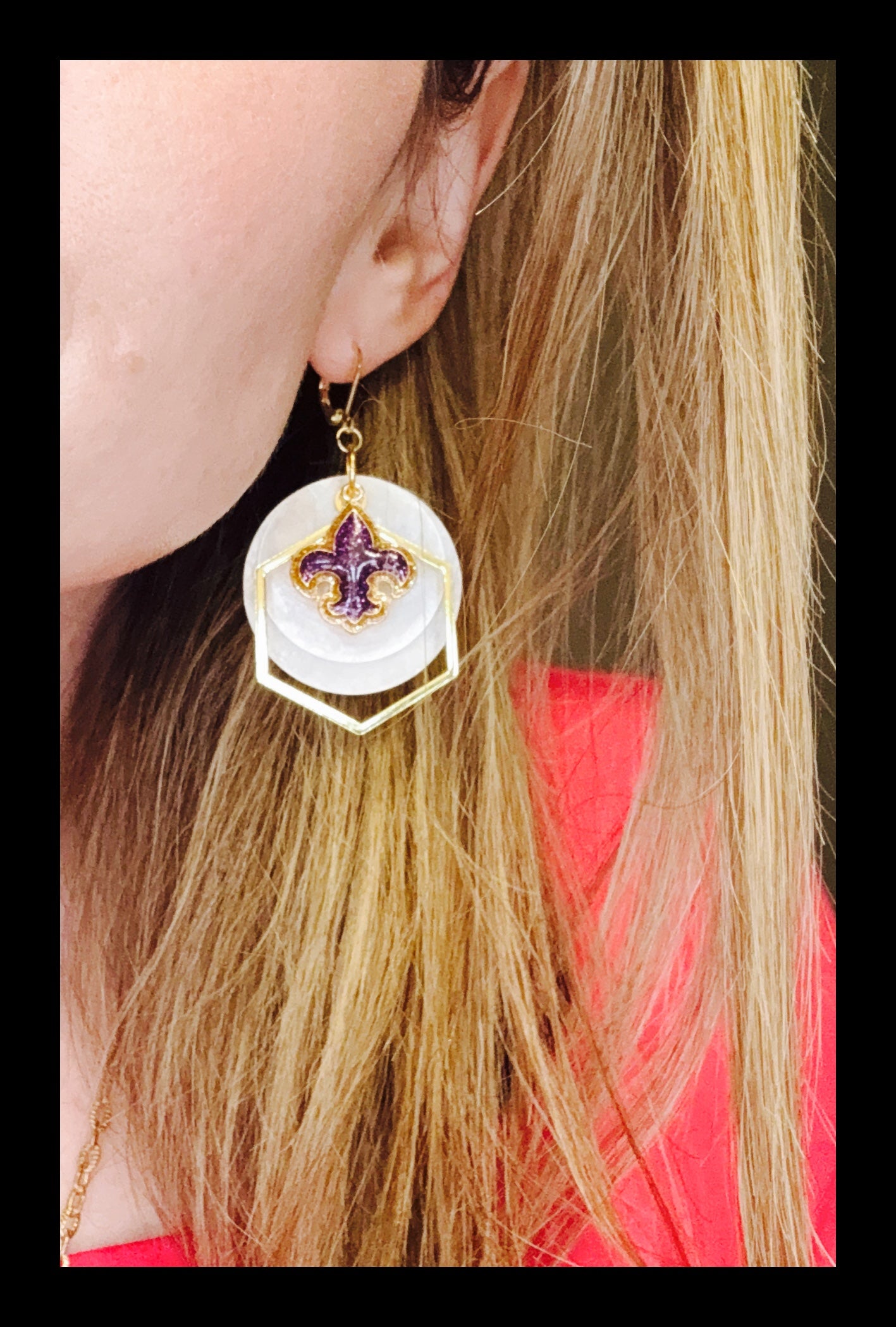 ✨Capiz Shell Mardi Gras Earring Set✨