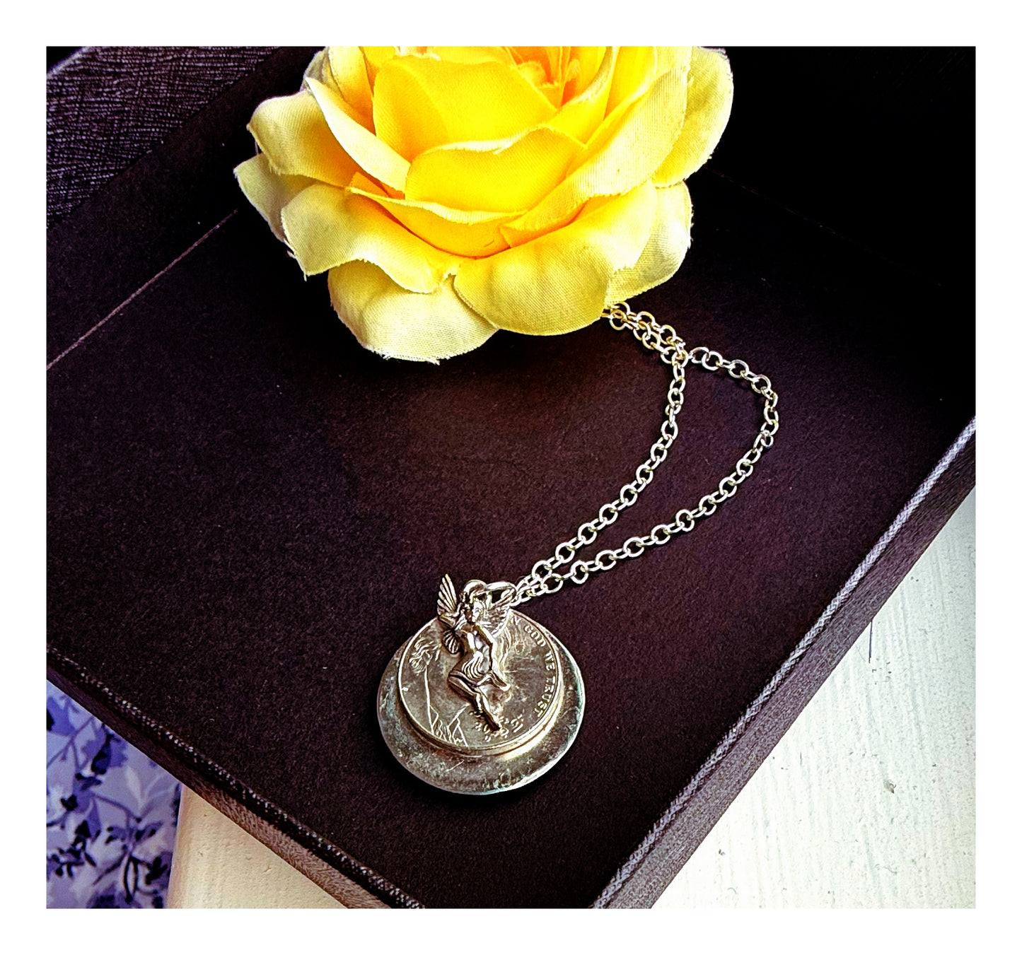✨The Queen of Pentacles Necklace✨