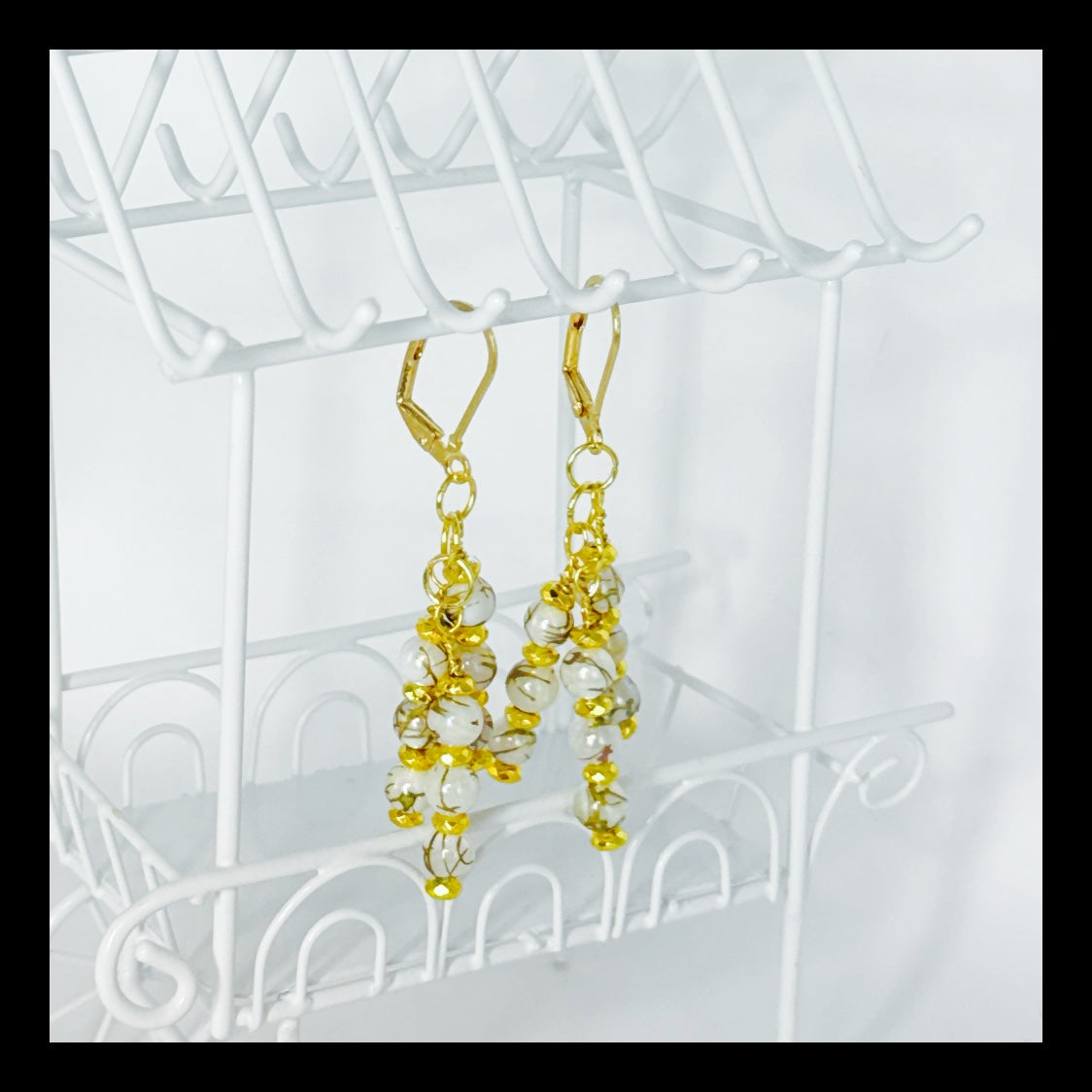 ✨Golden Hued Seashell Chandelier Earrings Set✨