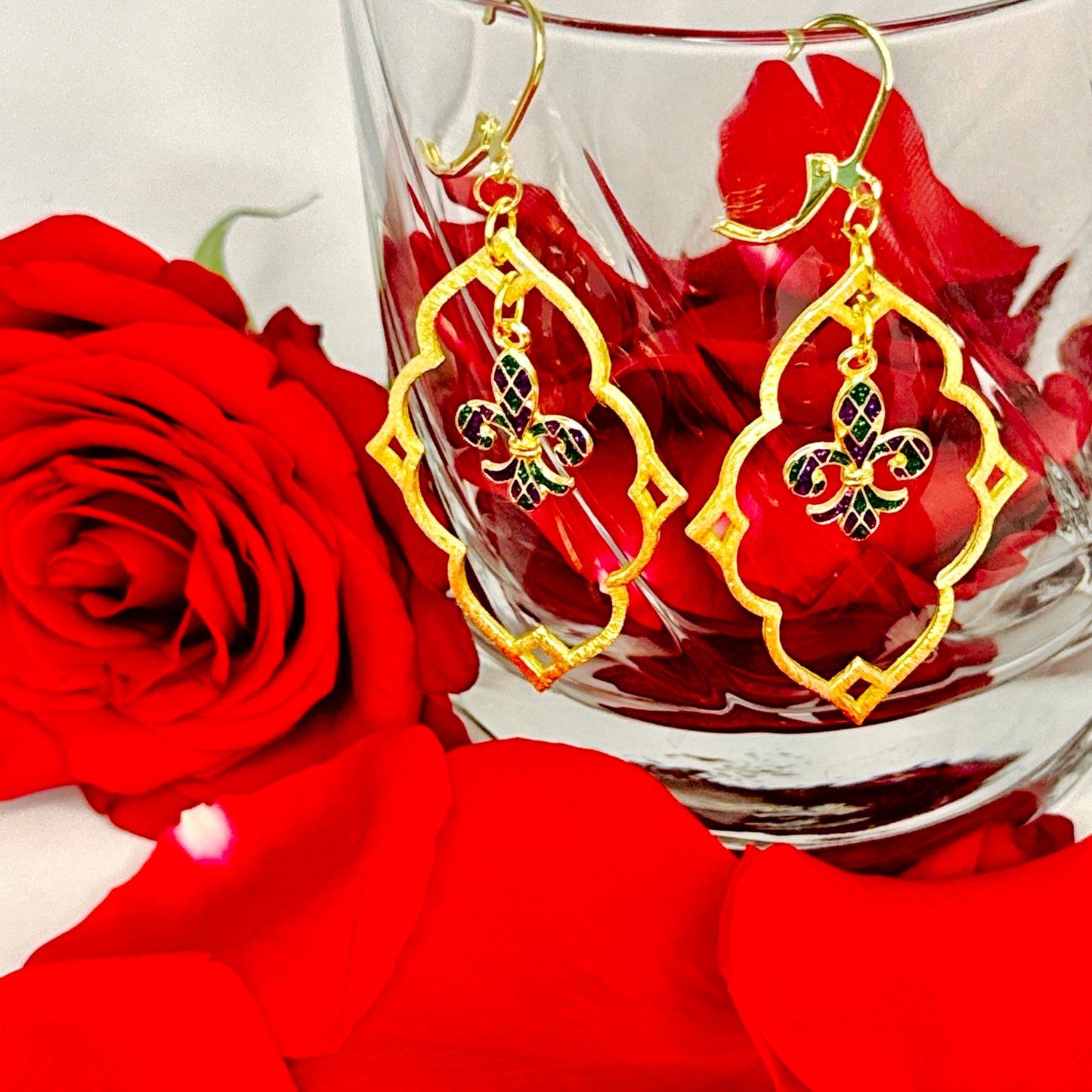 **The Queen of 2025 Earring Set**