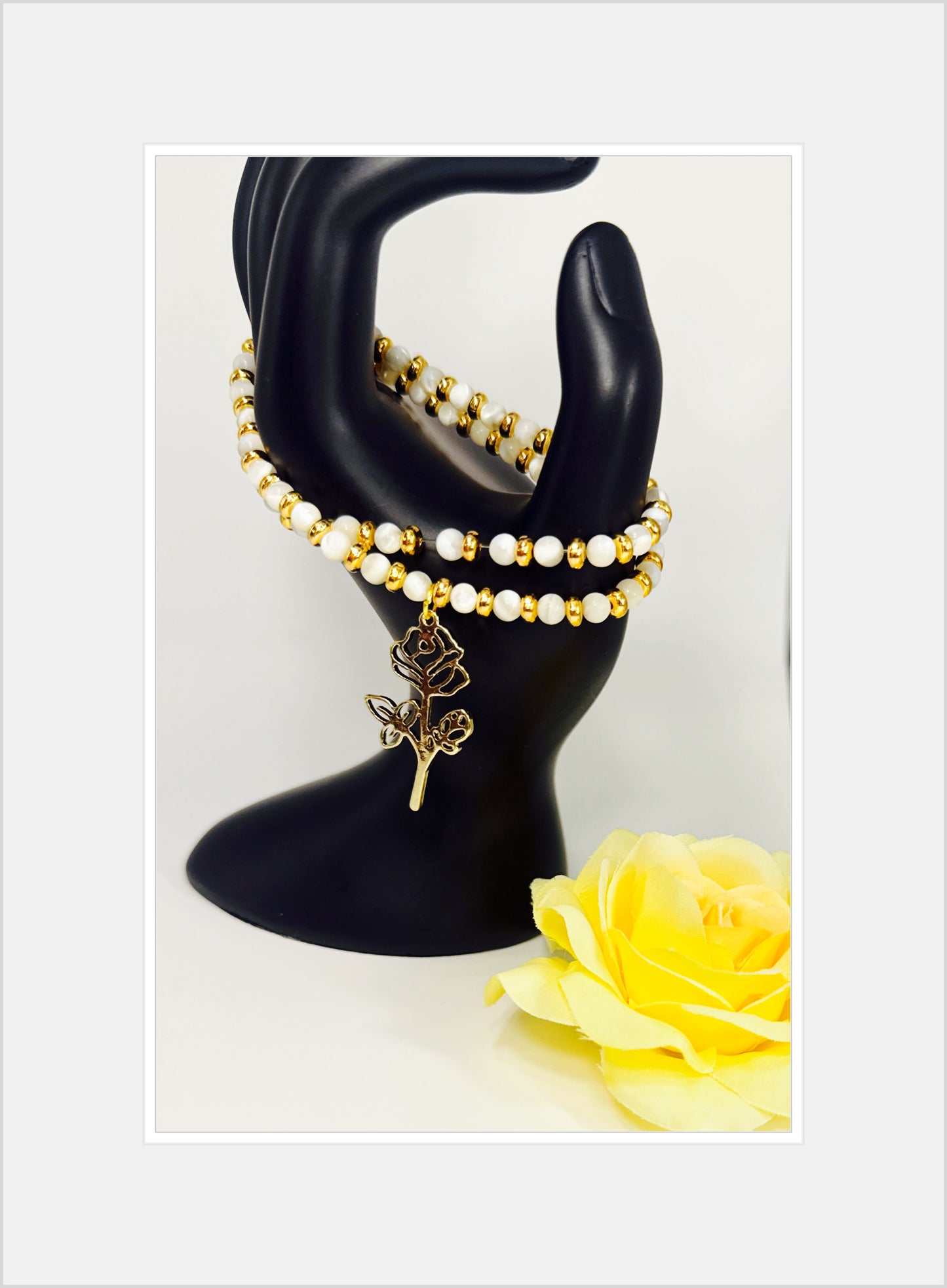 ✨ Golden Mother of Pearl Radiant Rose Necklace✨