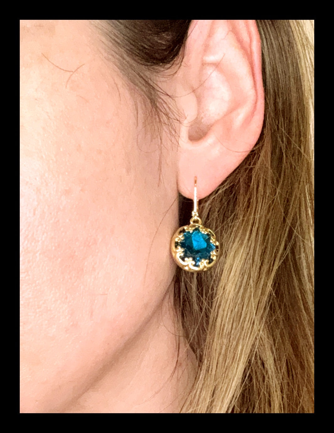 ✨Her Majesty's Teatime Earrings✨