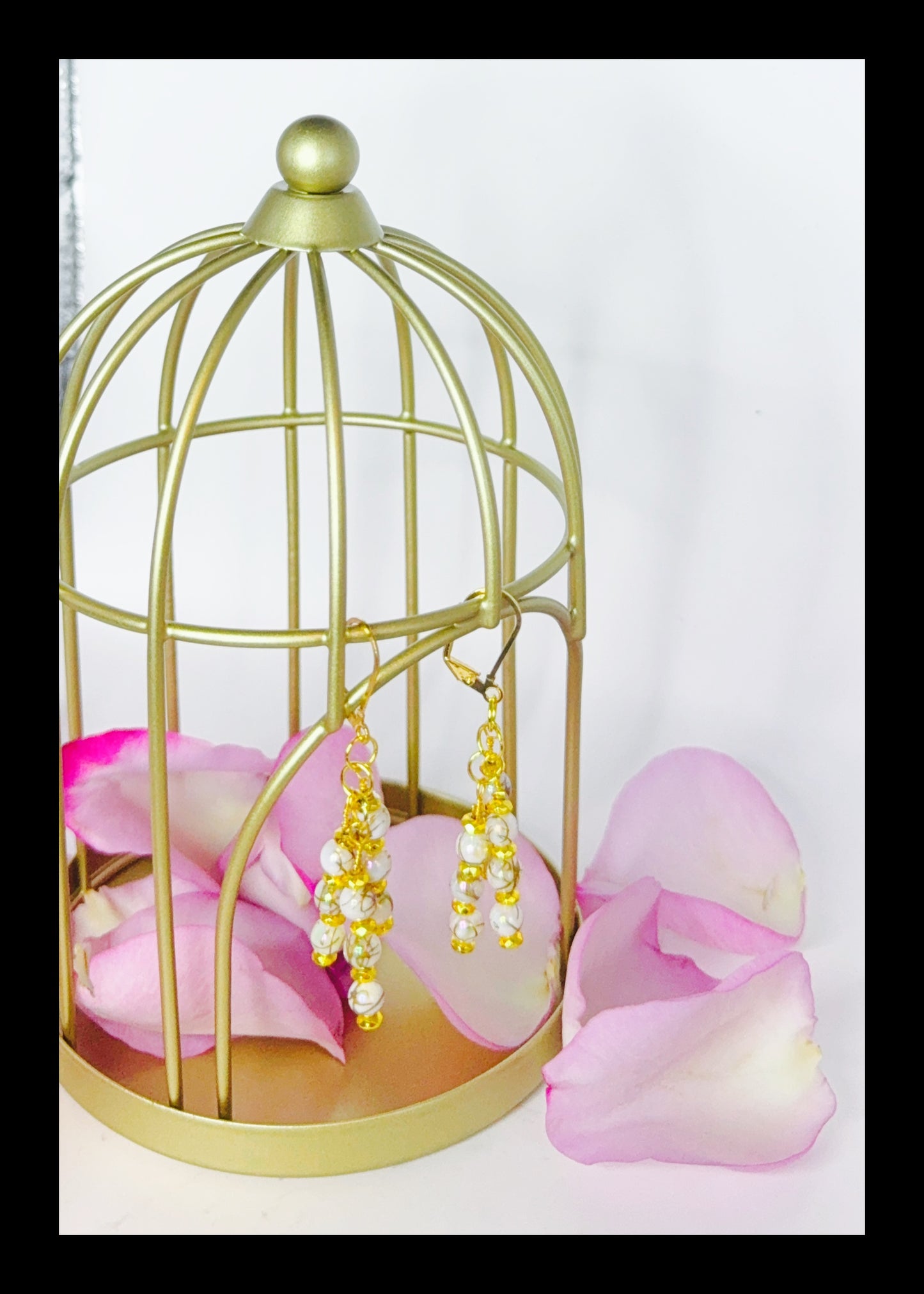 ✨Golden Hued Seashell Chandelier Earrings Set✨