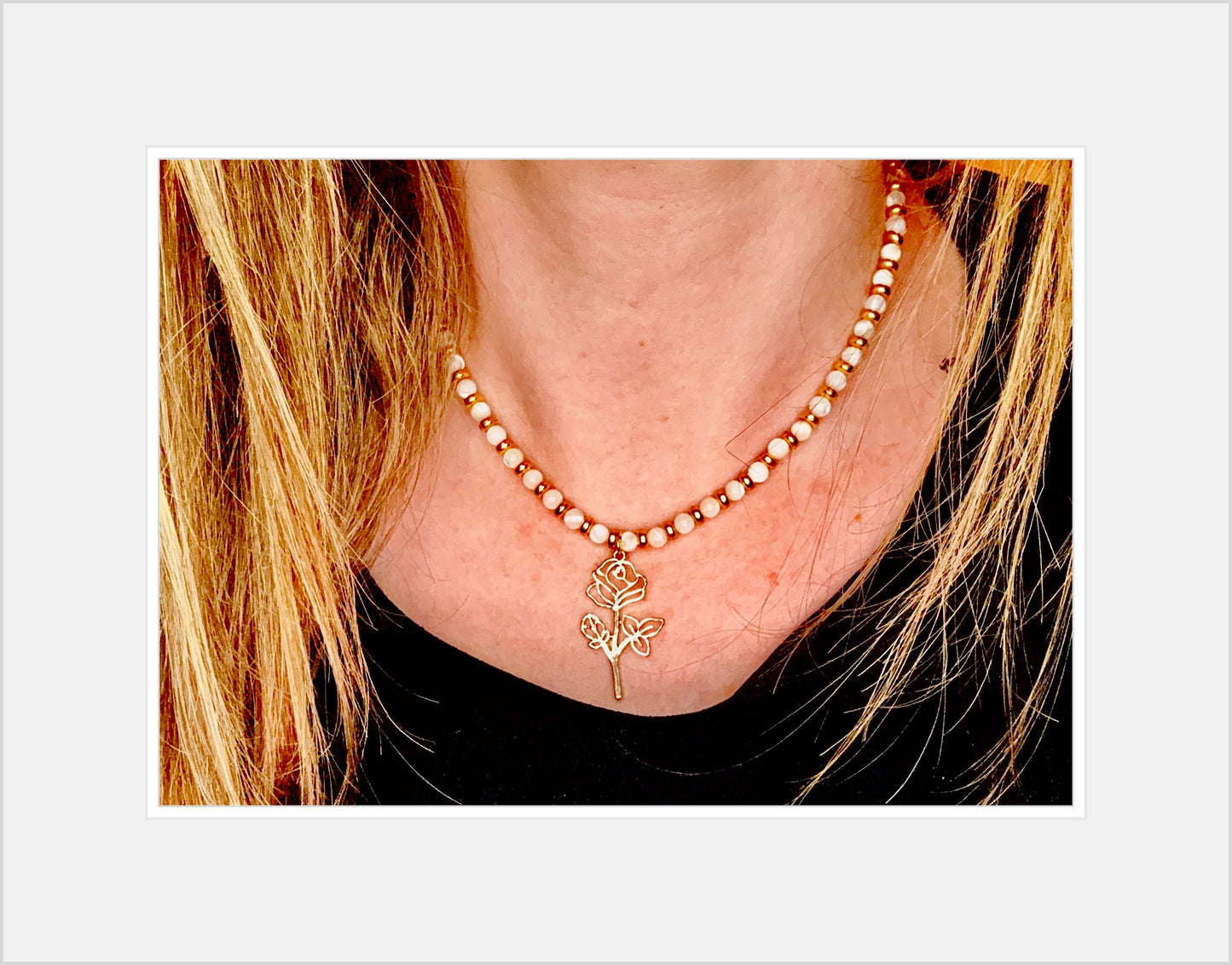 ✨ Golden Mother of Pearl Radiant Rose Necklace✨