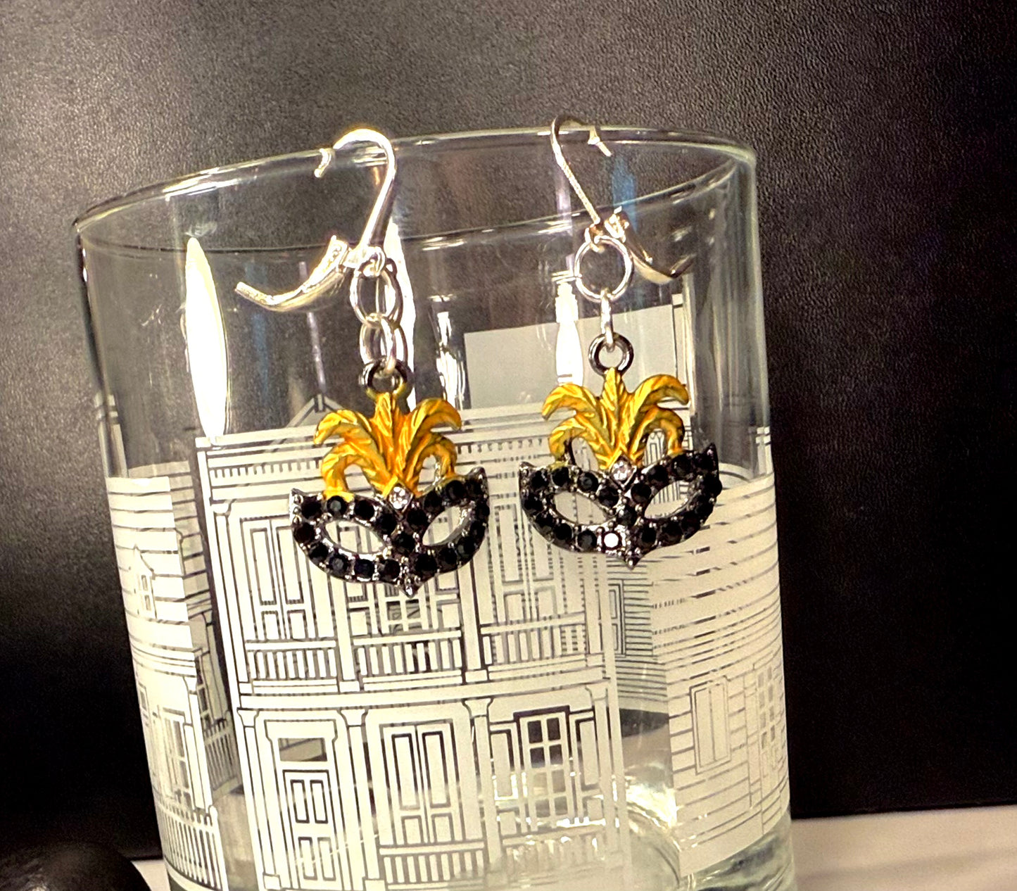 Mysterious Mascaraed Earring Set