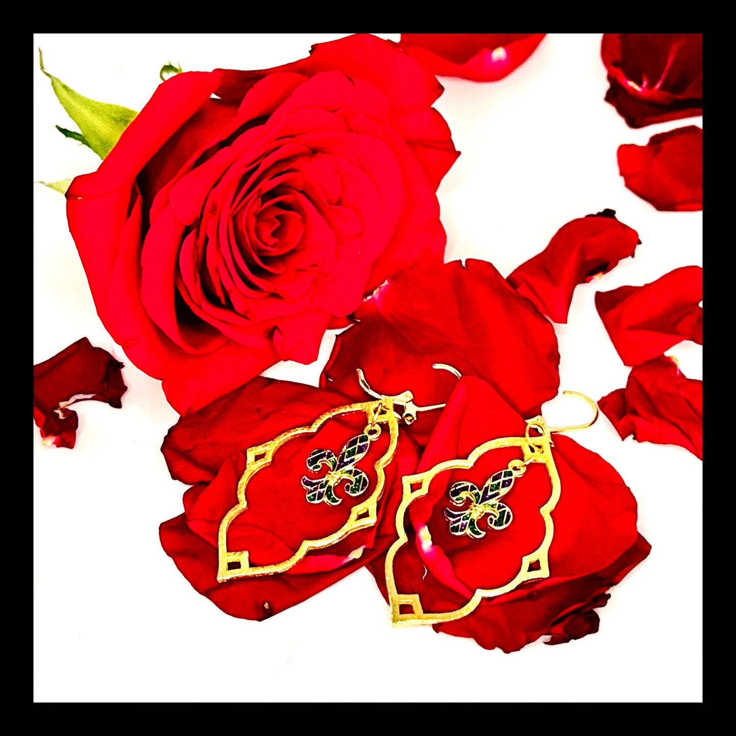 **The Queen of 2025 Earring Set**