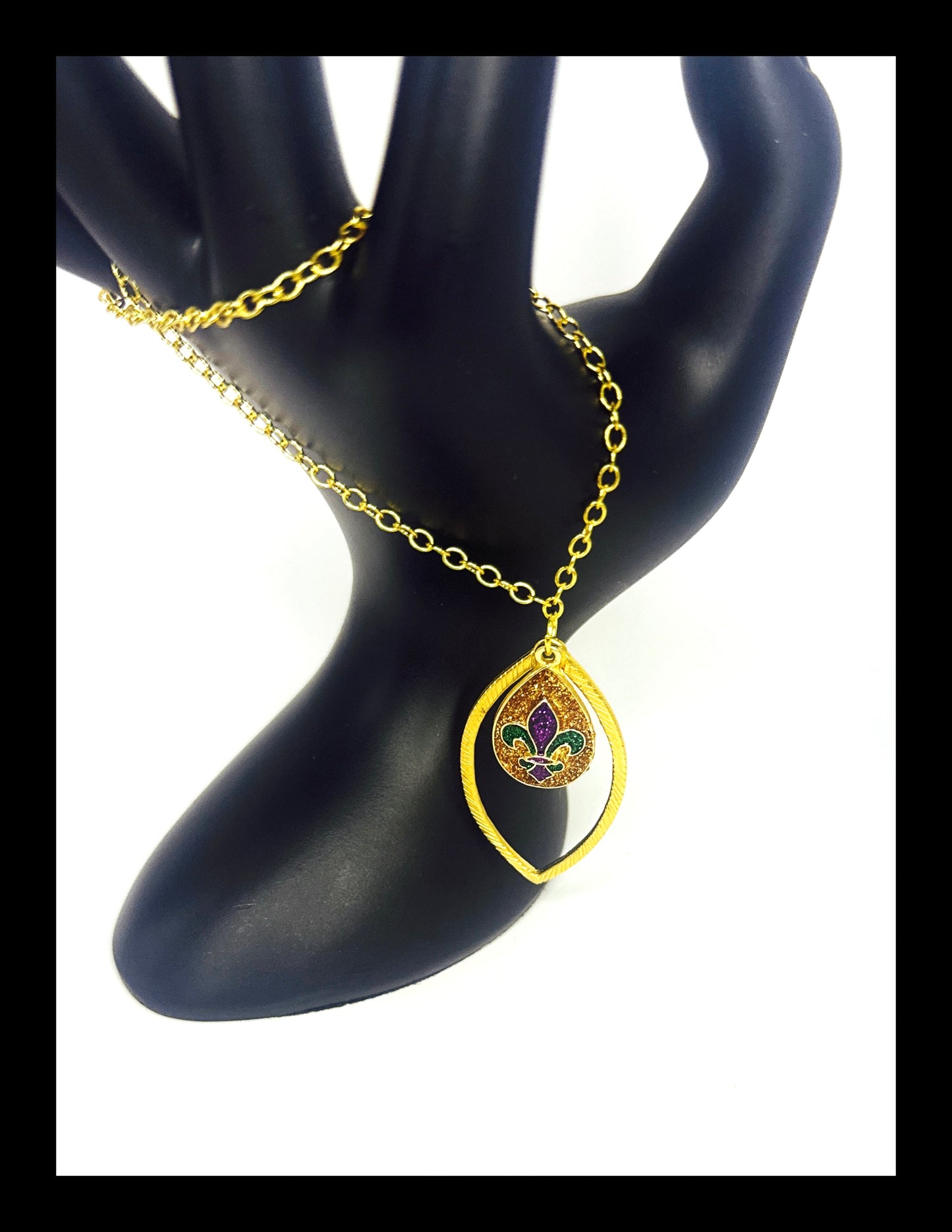 **Krewe de Jewel Necklace**