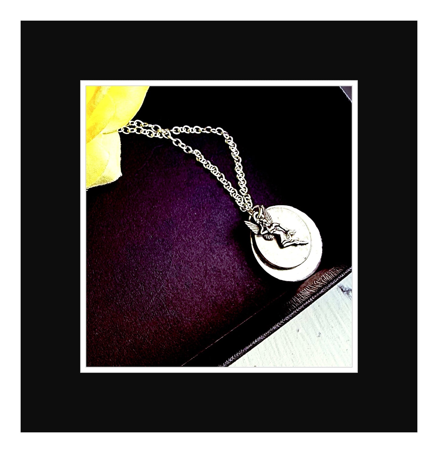 ✨The Queen of Pentacles Necklace✨