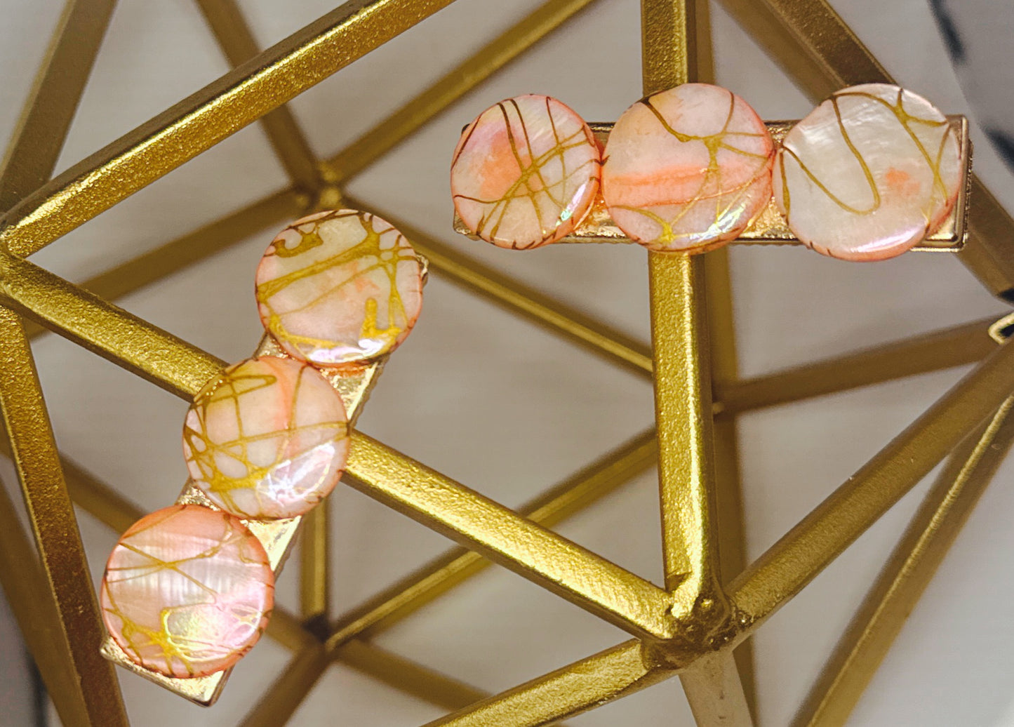 **Sunset Seashell Hair-Clip Set**