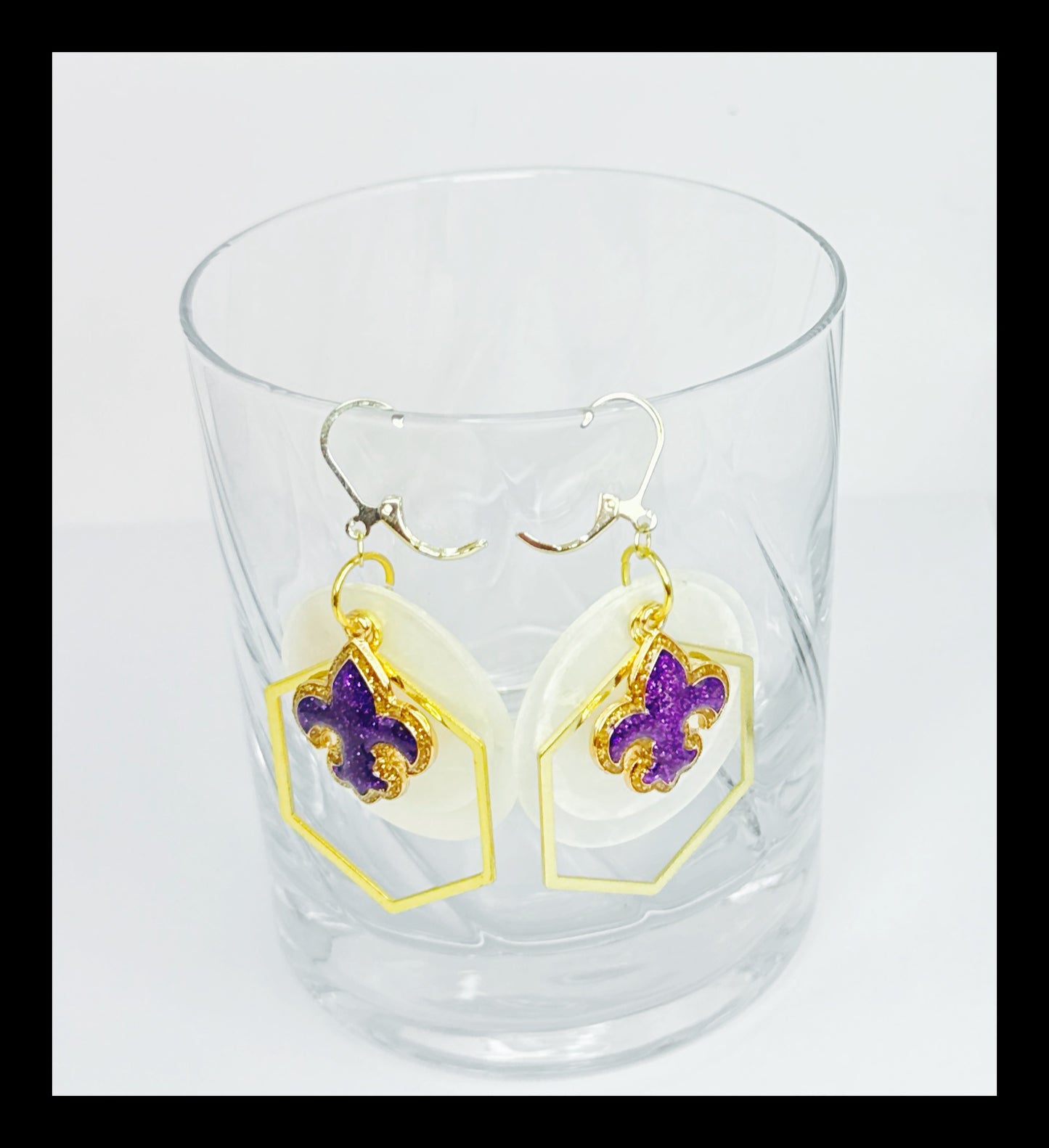 ✨Capiz Shell Mardi Gras Earring Set✨
