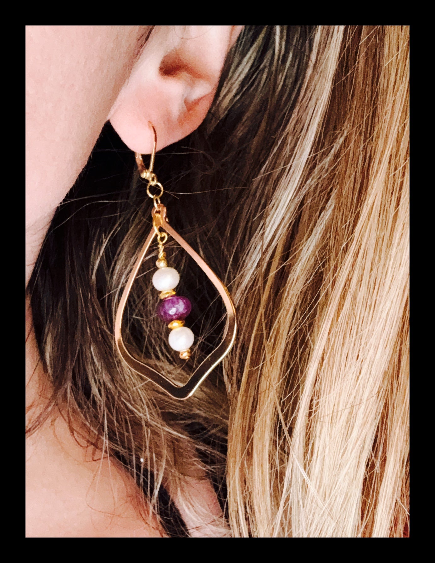 ✨ Elegant June Birthstone Earrings✨