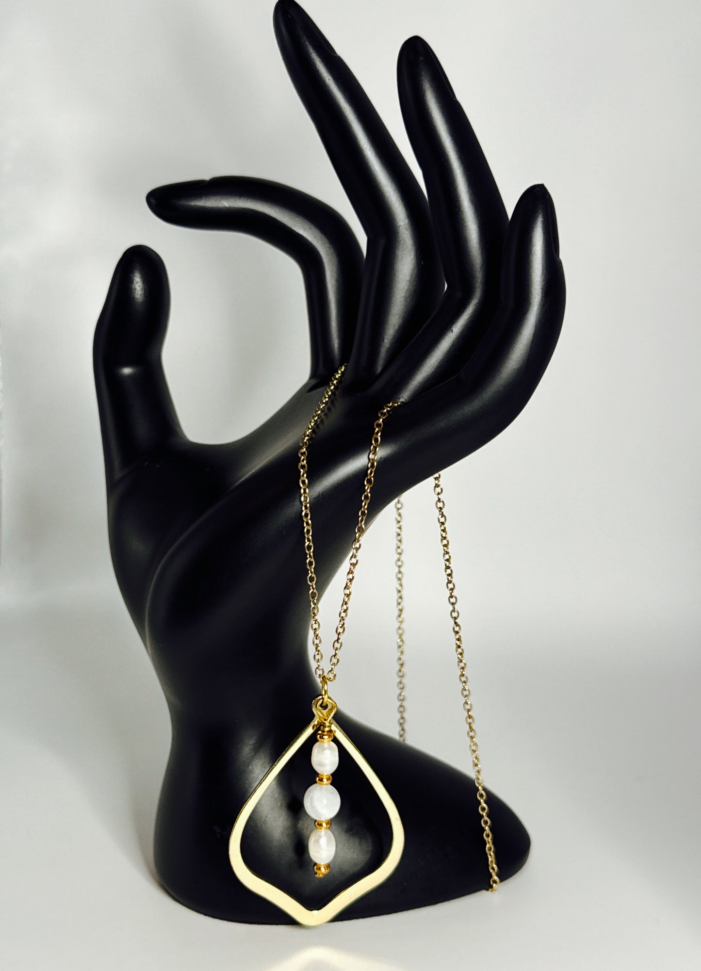 **Soothing Moonlight Necklace**