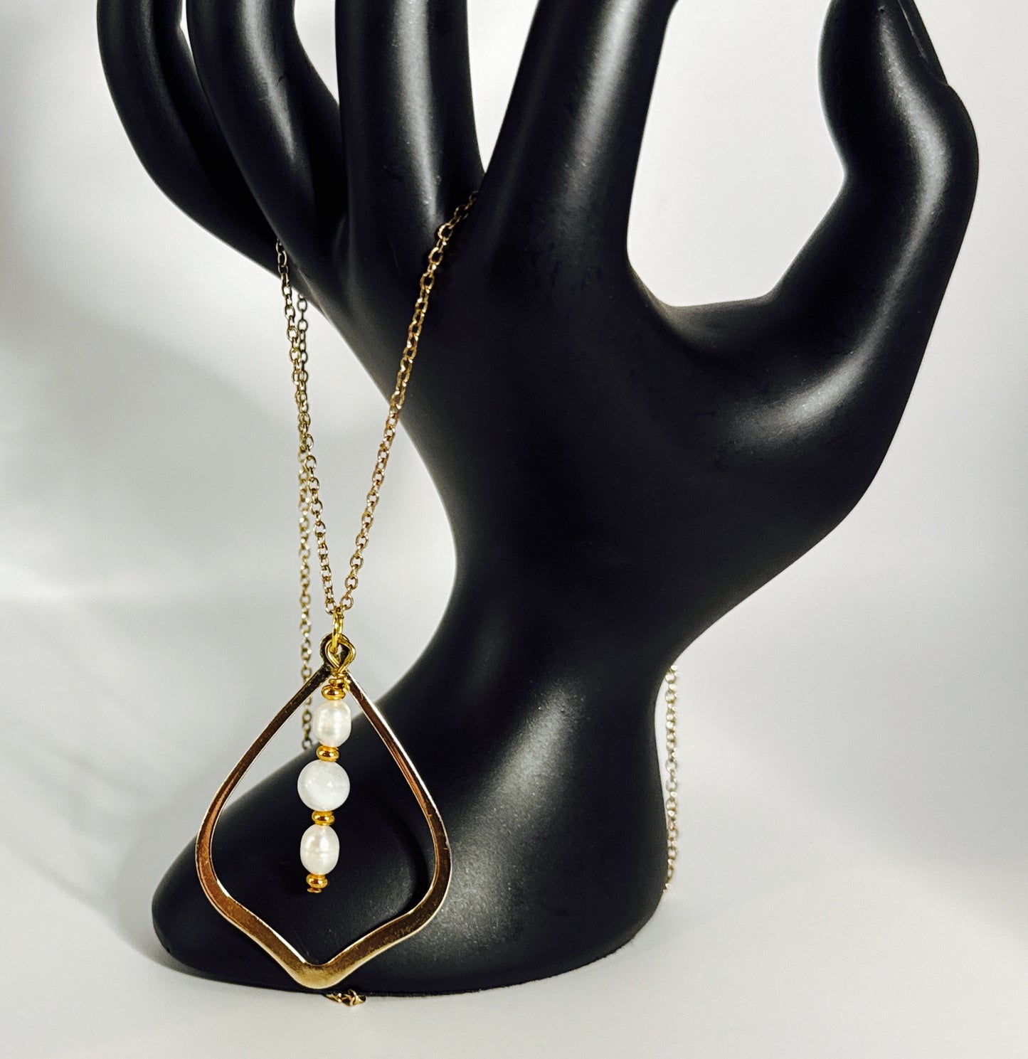 **Soothing Moonlight Necklace**