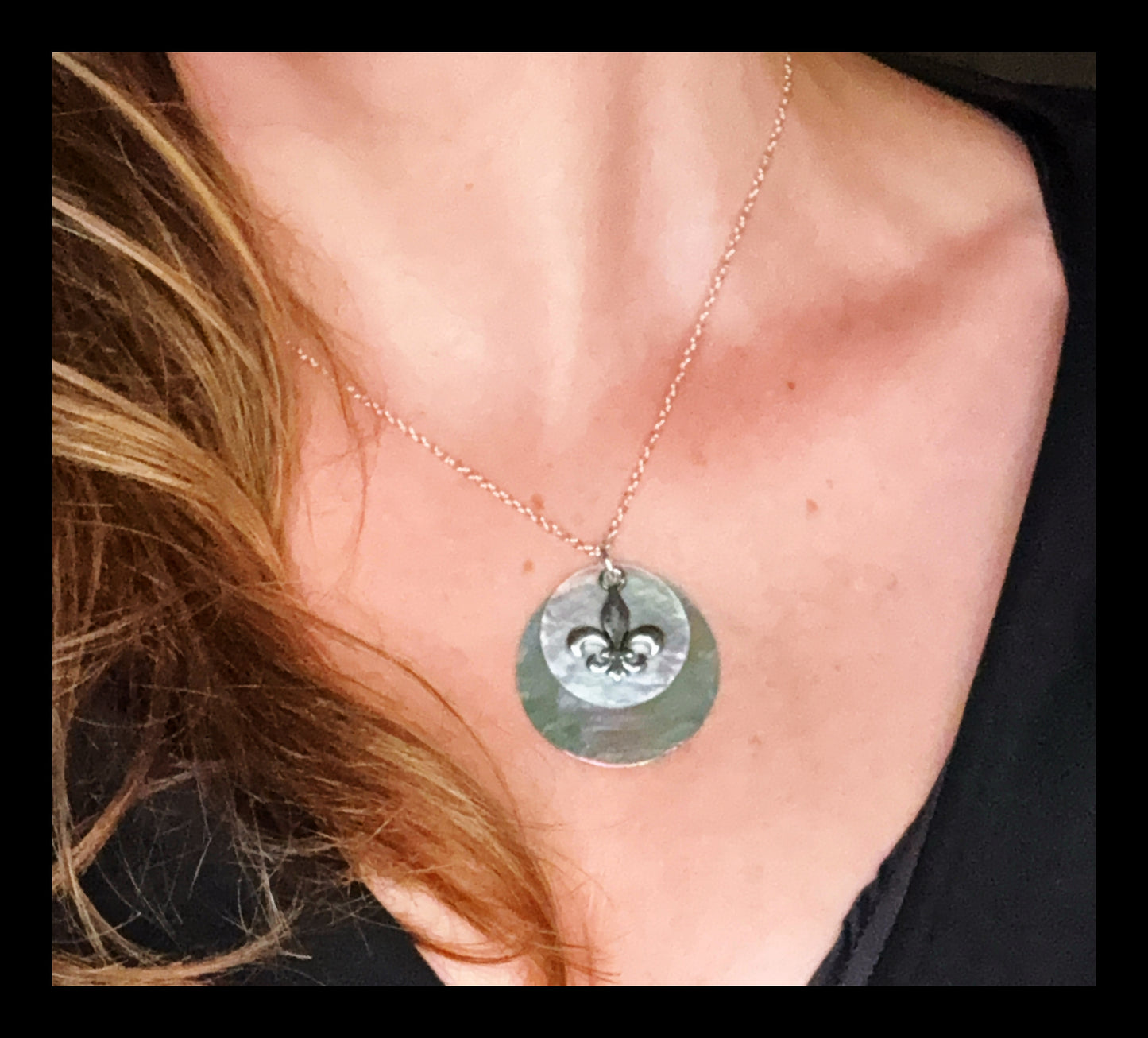 ✨Lundi Gras Necklace✨