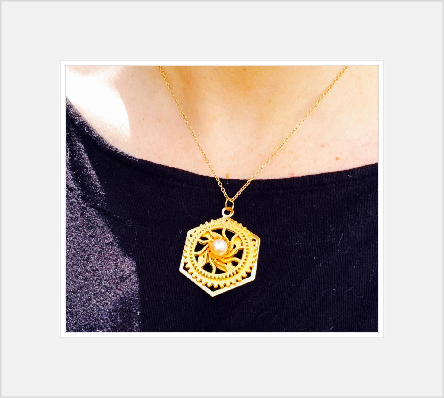✨Solar Power Necklace✨