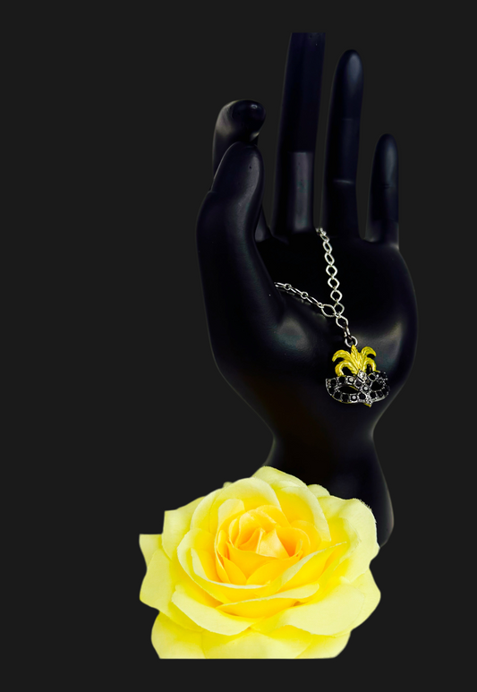 ✨*Mysterious Mardi Gras Mask Necklace*✨