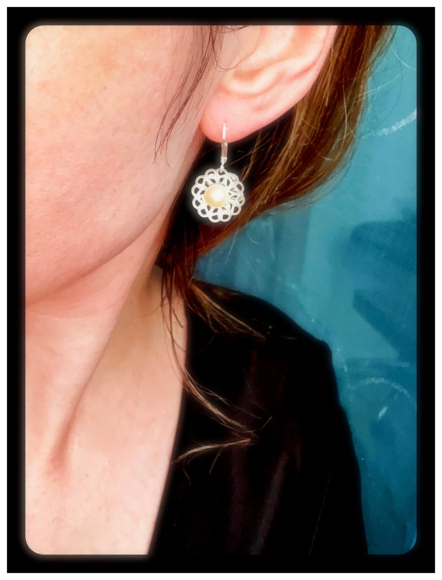 ✨Silver-Cradled Pearl Earrings✨