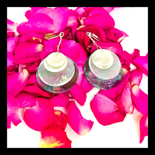 ✨Lovely Layered Capiz Shell Earrings✨