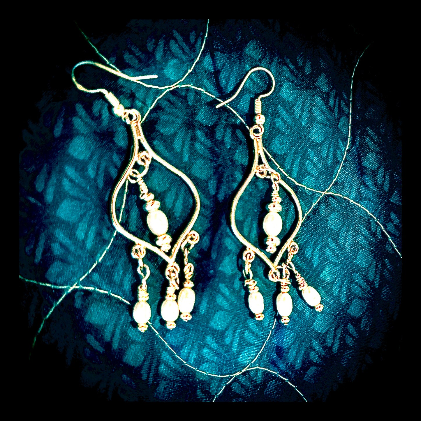✨Simple Elegance: Freshwater Pearl Flair Earring Set✨