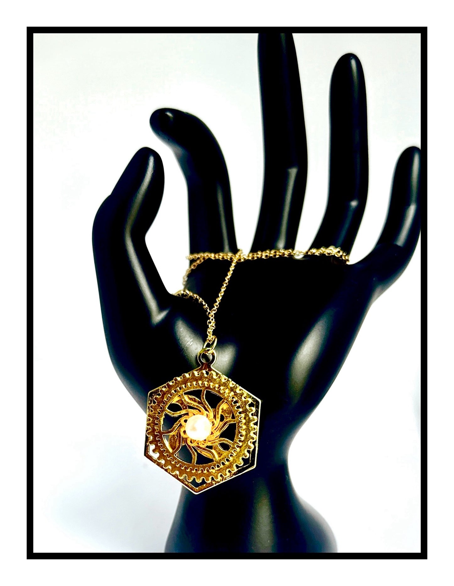 ✨Solar Power Necklace✨